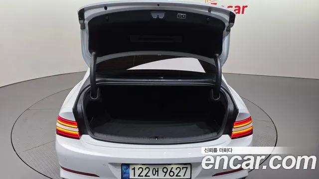 Genesis G80 Бензин 3.5 турбо AWD — Фото автомобиля 30