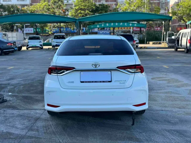 Toyota Corolla — Фото автомобиля 8