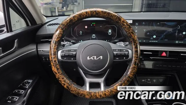 Kia K5 Новый K5 3 поколение 2.0 LPi(Для проката) — Фото автомобиля 13