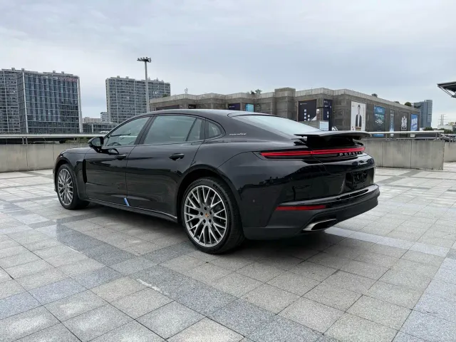 Porsche Panamera — Фото автомобиля 18