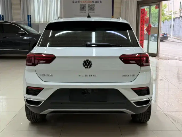 Volkswagen T-Roc — Фото автомобиля 5