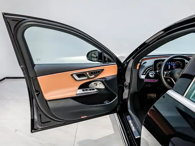 Mercedes-Benz E-Class — Фото автомобиля 8