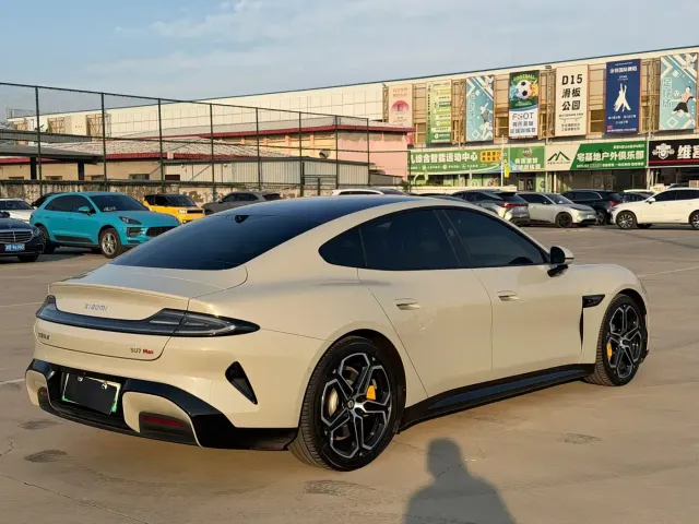 Xiaomi SU7 — Фото автомобиля 6