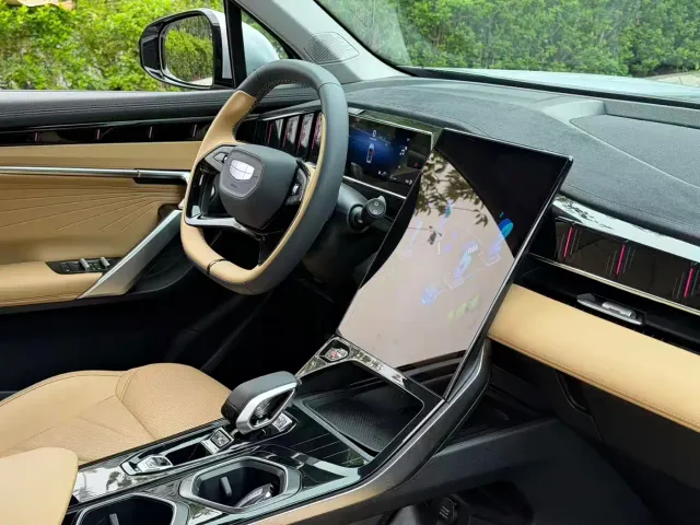 Geely Boyue L — Фото автомобиля 19