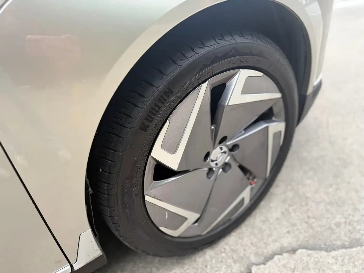 Hycan Auto Hycan Z03 2022 Model 620km Trendy Cool Edition 160kW 76.8kWh — Фото автомобиля 23