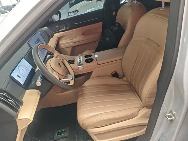 Jetour Shanhai Jetour Shanhai L7 PLUS 2025 220km Elite Edition 7-seater — Фото автомобиля 14