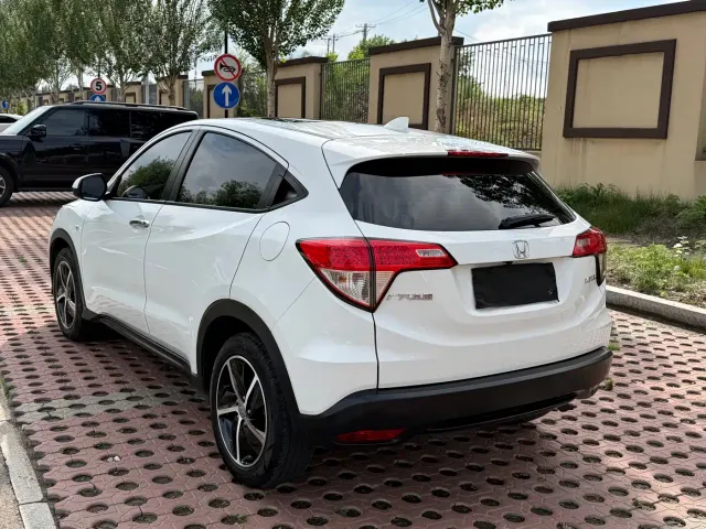 Honda Vezel — Фото автомобиля 6
