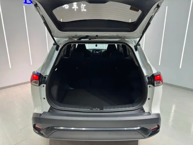 Toyota Frontlander — Фото автомобиля 17