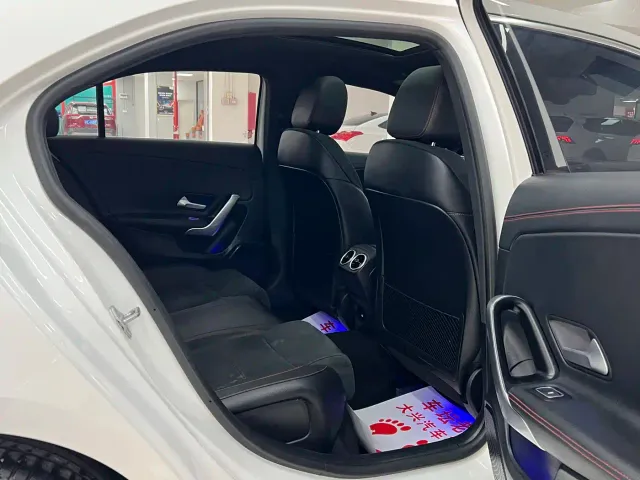 Mercedes-Benz A-Class — Фото автомобиля 14