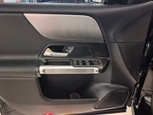 Mercedes-Benz Mercedes-Benz GLB 2022 Facelift II GLB 200 Style — Фото автомобиля 5