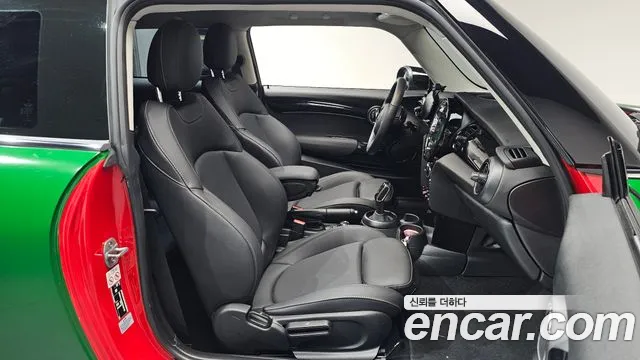 Mini Cooper Cooper Classic Plus — Фото автомобиля 11