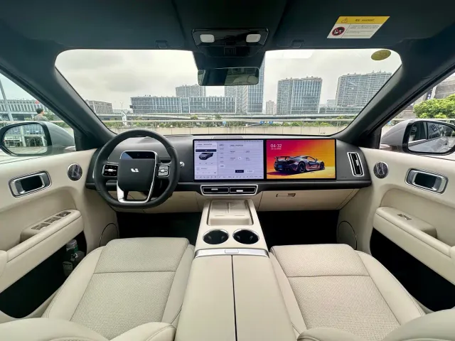 Li Auto L9 — Фото автомобиля 6