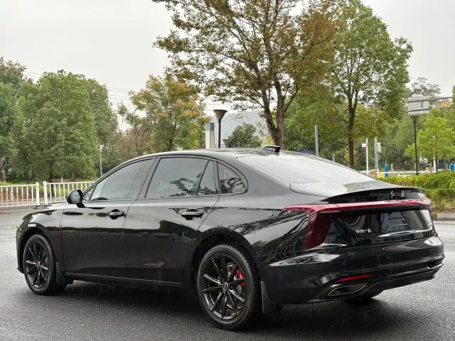 Hongqi H5 — Фото автомобиля 12