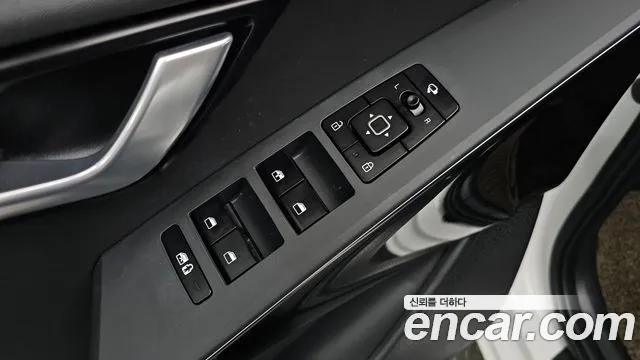 Kia Niro The All New — Фото автомобиля 27
