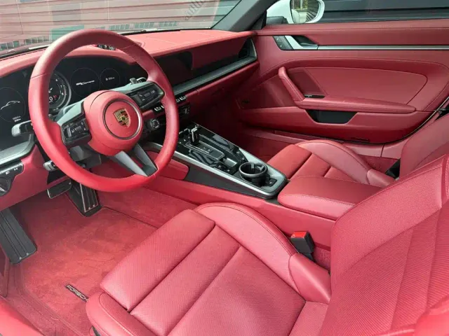 Porsche 911 — Фото автомобиля 10