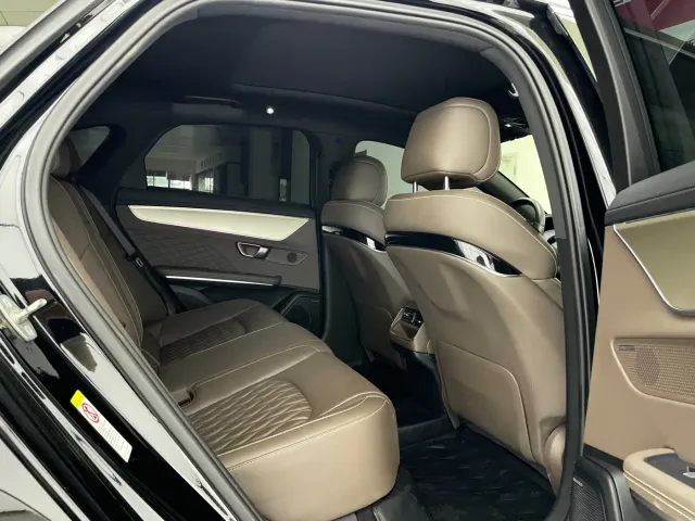 BYD Han — Фото автомобиля 17
