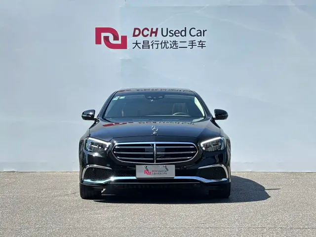 Mercedes-Benz E-Class — Фото автомобиля 2