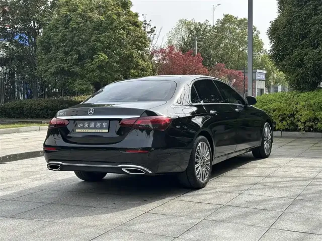 Mercedes-Benz E-Class — Фото автомобиля 14