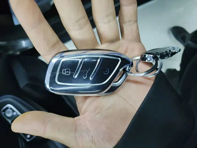Roewe RX5 — Фото автомобиля 8