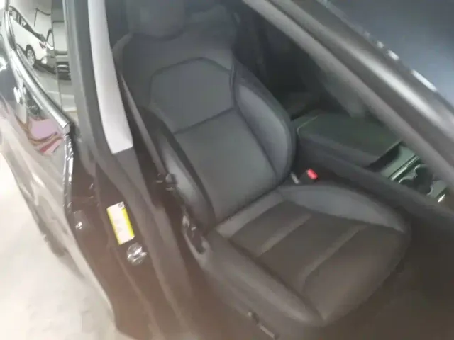 Tesla Model Y — Фото автомобиля 24