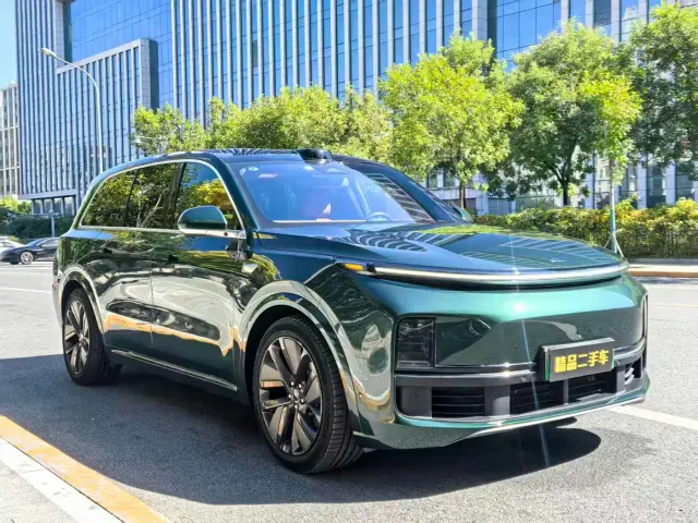 Li Auto L9 — Фото автомобиля 2