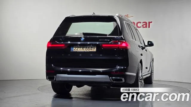 BMW X7 — Фото автомобиля 4