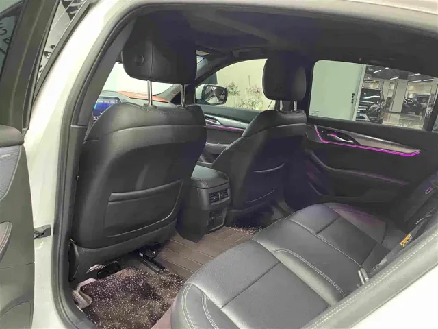 Cadillac CT5 — Фото автомобиля 15