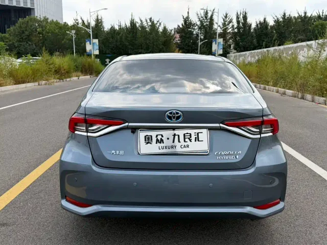 Toyota Corolla — Фото автомобиля 5
