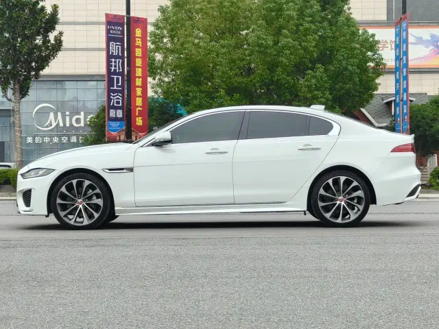 Jaguar XEL — Фото автомобиля 10
