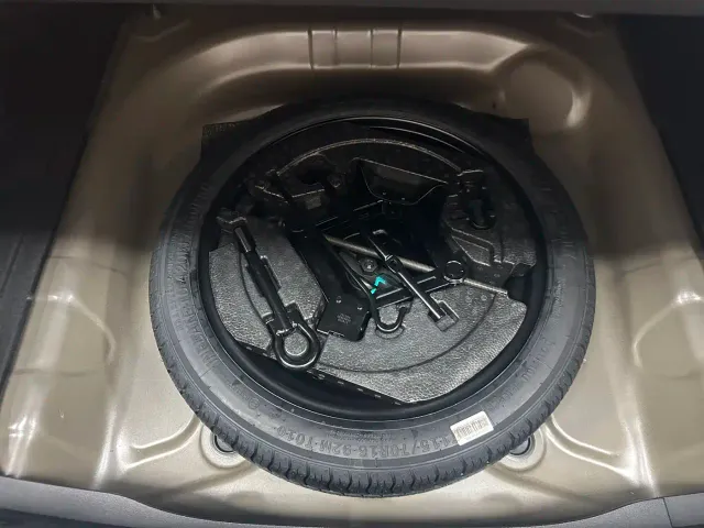 Geely Emgrand — Фото автомобиля 16