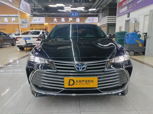 Toyota Avalon — Фото автомобиля 2
