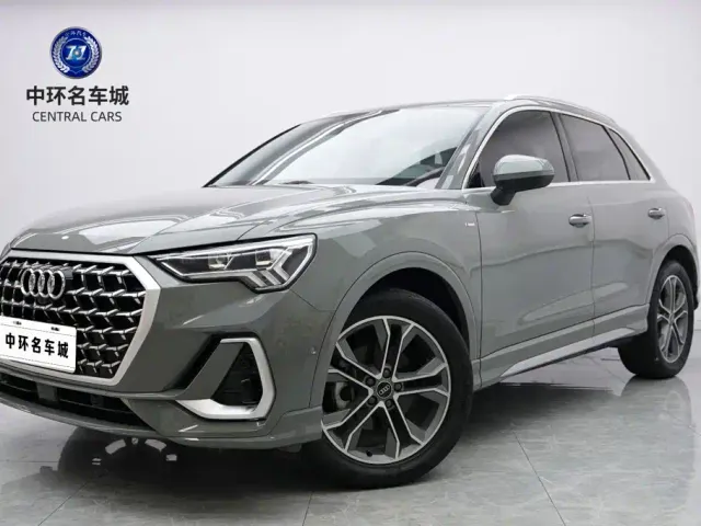 Фотография автомобиля — Audi Q3