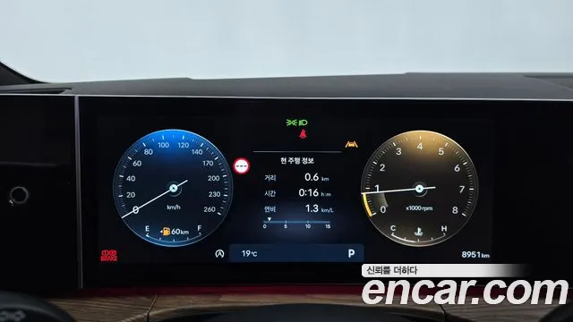 Hyundai Santa Fe MX5 — Фото автомобиля 11