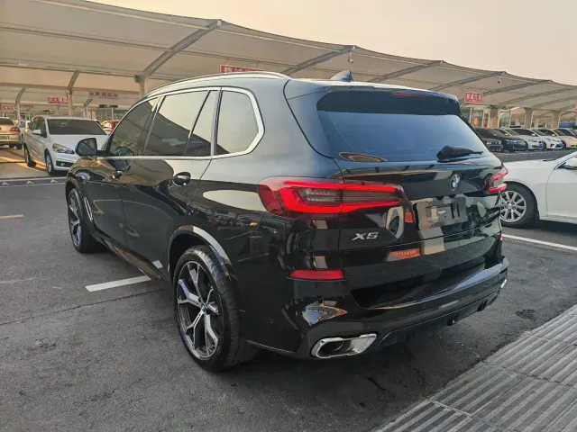 BMW X5 — Фото автомобиля 28