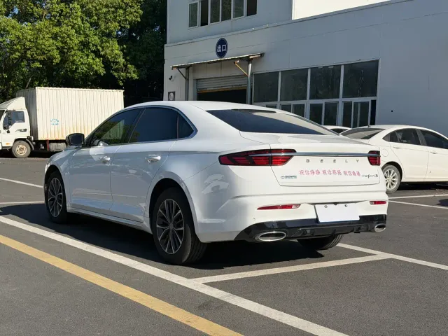 Geely Xingrui — Фото автомобиля 4