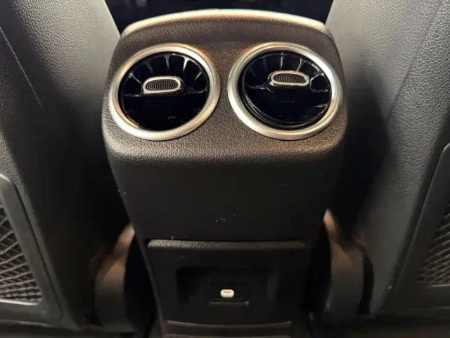 Mercedes-Benz A-Class — Фото автомобиля 19