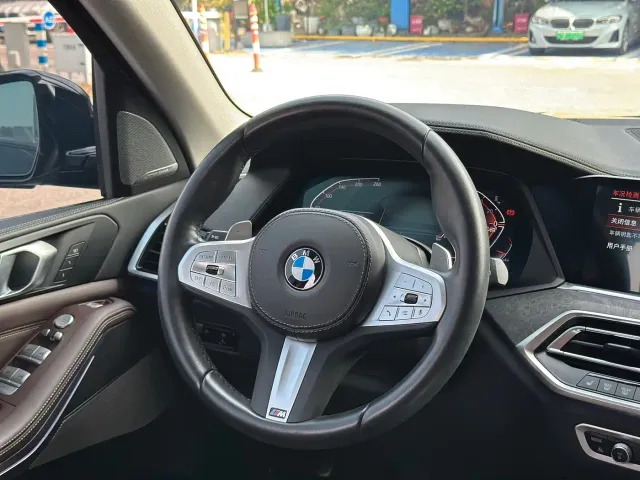 BMW X5 — Фото автомобиля 14