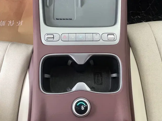 BYD Seal 07 DM-i — Фото автомобиля 9