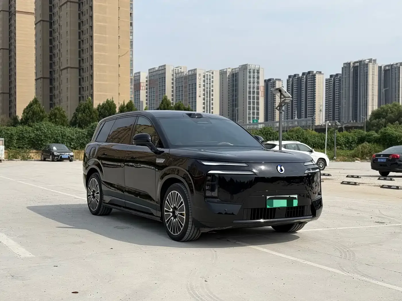 Denza Denza N8L 2025 Standard — Фото автомобиля 3
