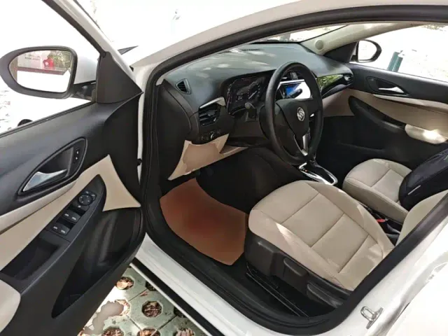 Buick Excelle — Фото автомобиля 15