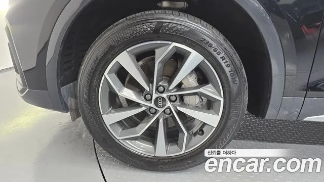 Audi Q5 FY — Фото автомобиля 5