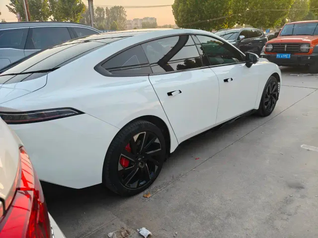 Dongfeng eπ 007 — Фото автомобиля 8