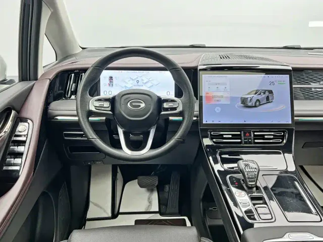 GAC Trumpchi M8 — Фото автомобиля 21