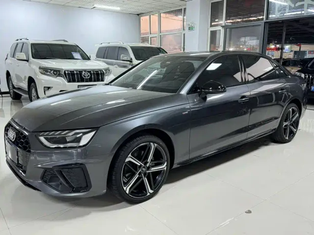 Фотография автомобиля — Audi A4L