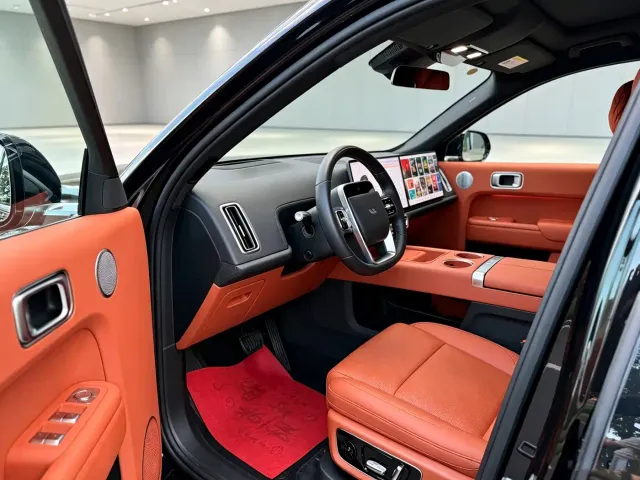 Li Auto L8 — Фото автомобиля 8