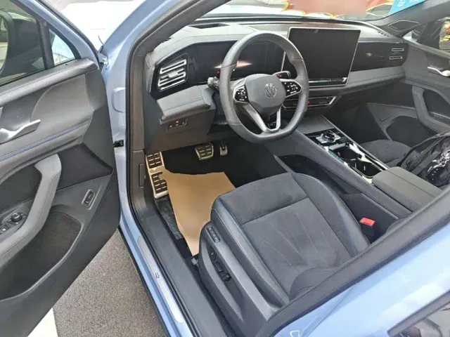 Volkswagen Tiguan L — Фото автомобиля 15
