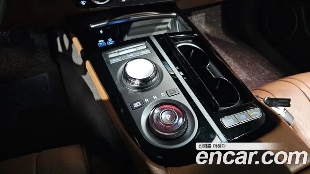 Genesis G80 Бензин 2.5 турбо 2WD — Фото автомобиля 8