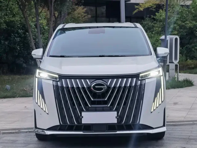 GAC Trumpchi M8 — Фото автомобиля 2