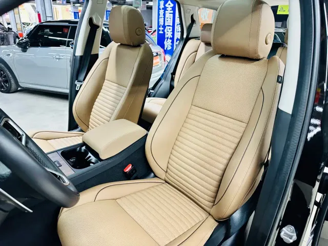 Land Rover Discovery Sport — Фото автомобиля 25