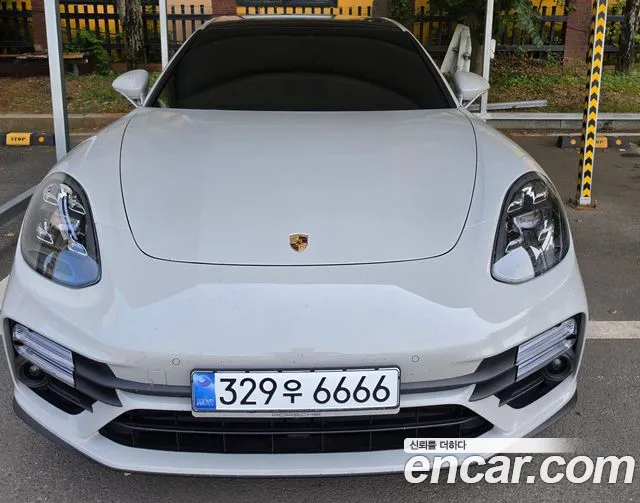 Фотография автомобиля — Porsche Panamera